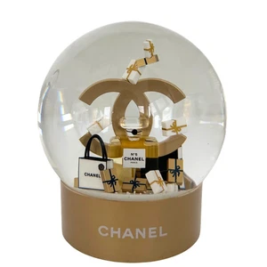 Chanel Schneekugel 2023 Gold / neuwertig - Bild 1 von 8