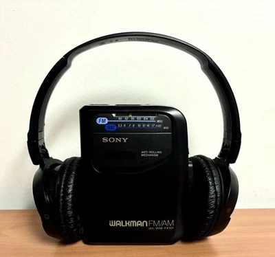 Radio casete Sony Walkman WM-FX101 AM/FM con clip y auriculares Sony - Probado Foto 1 de 4