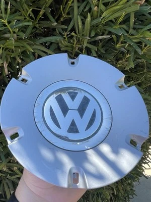 2007-2011 Volkswagen EOS Wheel Center Cap 3c0 601 149 Q Hubcap Silver 3C0601149 - Image 1 of 4