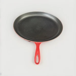 Le Creuset Pan #40 Red Cast Iron Oval 15.75" Large Skillet - Picture 1 of 2