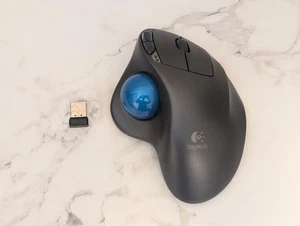 Logitech M570 Wireless Trackball Mouse w/ USB Dongle MINT WORKING CONDITION! - Photo 1/3