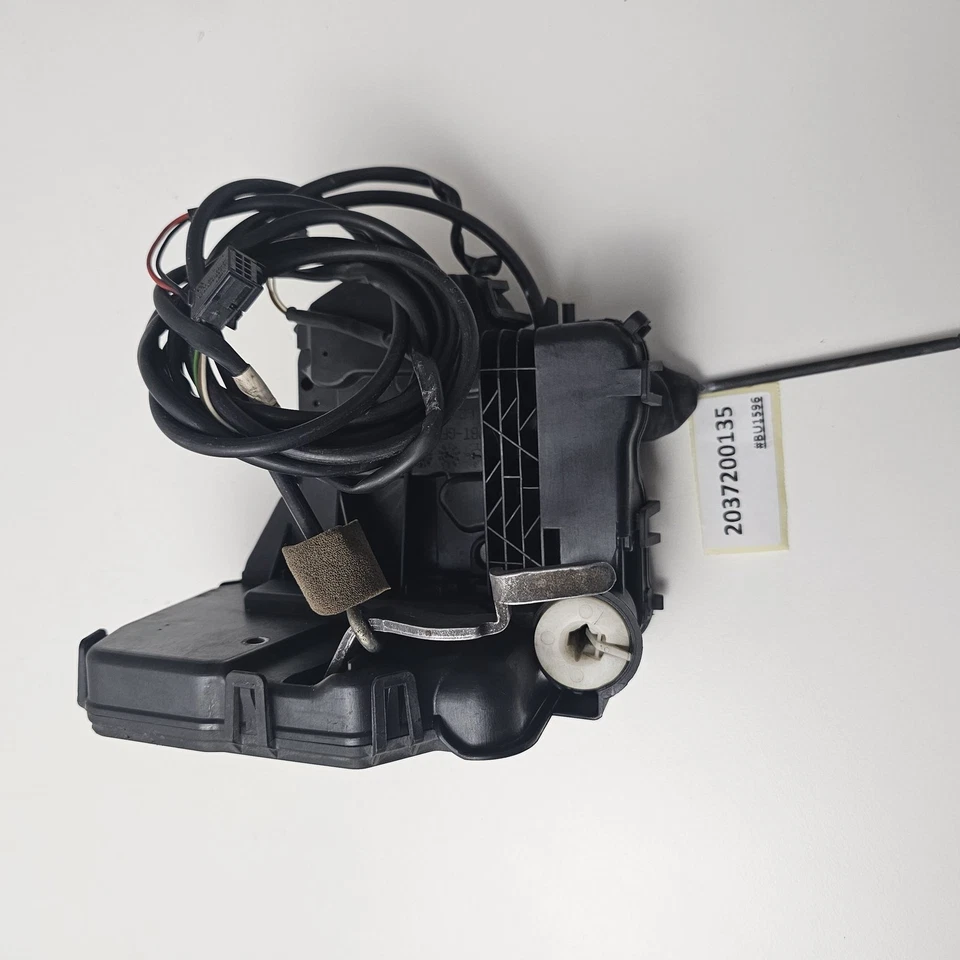 2001-2007 Mercedes-Benz C230 Door Lock Mechanism Front Left 2037200135 — 第 1/4 张图片