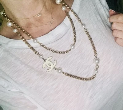 Collar Chanel Oro Y Perla Cc En Capas Foto 1 de 3