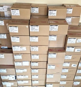 Disque dur HS LENOVO NEUF/IBM 4XB7A13622 ThinkSystem 01PE327 2,5" 1,92 To RI SATA 6 Go - Photo 1/2