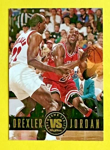 SkyBox Premium 1993 Clyde Drexler/Michael Jordan Showdown Series #SS11 (HOF) - Imagen 1 de 2