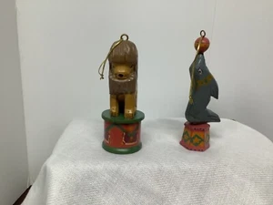 madera adornos navidad foca león multicolor 4 1/2" animales  - Imagen 1 de 7