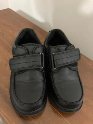 Childrens Place Boys Uniform Dress Shoes 11Y Youth Black Rubber Sole Strap - Image 1 of 2