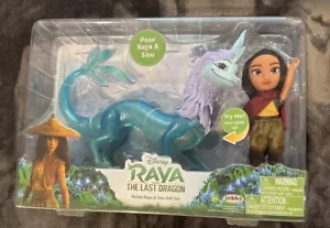 Disney Raya e l'ultimo drago Petite Raya bambola e Sisu set regalo età 3+ NUOVO - Foto 1 di 19