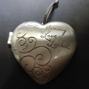 Noelle Heart Shaped Keepsake Photo Holder Ornament In Memory Love Locket Gift - Picture 1 of 8