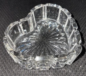 VTG Clear Glass Heart Shaped Candy Nut Jewelry Dish Bowl - Picture 1 of 3