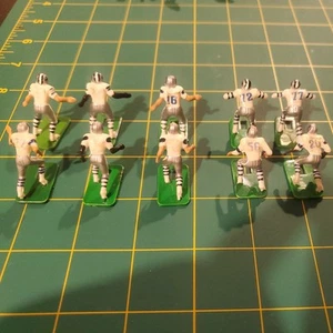 Tudor Electric Football Haiti White Shoe 10 figures Cowboys or Lions - Picture 1 of 6