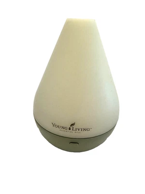 ¡Nuevo! Difusor ultrasónico de aceite esencial DEWDROP de aceites esenciales Young Living Foto 1 de 4