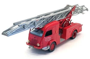 Altaya 1/43 Scale AF7621M - Renault Gugumus Fire Engine - Red - Picture 1 of 5