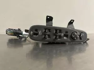 2004 Pontiac Grand Prix Left Door & Window Switch Front OEM 10438813 2004-2008 - Picture 1 of 8