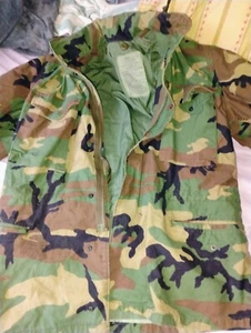 US ARMY COLD WEATHER WOODLAND CAMO PARKA - LARGE/REGULAR U.S.A Condition - Picture 1 of 5