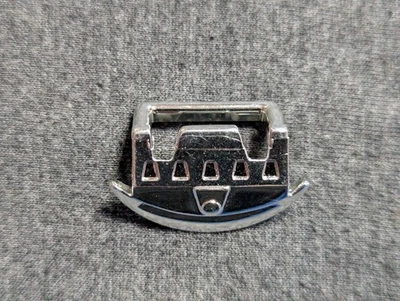 Transformers ROBOTS IN DISGUISE 2001 Deluxe Class X-BRAWN Parts BUMPER Part RID - Image 1 of 2