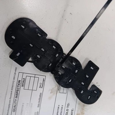 Jeep Renegade Trunk Lid Logo Emblem Badge Rear Back  2017 2018 2019 2020 — 第 1/4 张图片