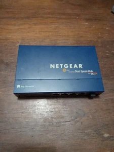 Bay Networks Netgear DS104 4-Port 10/100 Dual Speed Hub UNIT ONLY Untested - Picture 1 of 10
