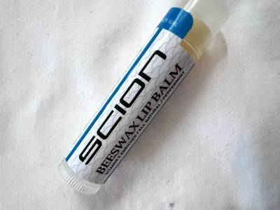 SCION Beeswax Lip Balm Fresh Mint — 第 1/2 张图片