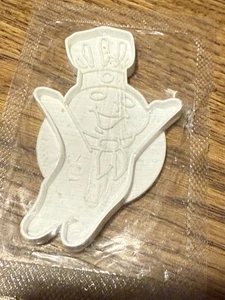 Tagliabiscotti Vintage 🍪 1997 Pillsbury Doughboy Plastica Bianca 3,25"x2" NUOVO! - Foto 1 di 6