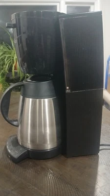 Cafetera Starbucks Barista Aroma Grande 12 tazas con jarra de acero inoxidable Foto 1 de 4