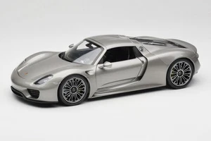 18051W Porsche 918 Spyder Grey Welly 1:18 - Picture 1 of 8