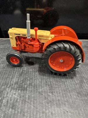 CASE 600 TRACTOR 1/16 WF Ertl COMO NUEVO 1986 WF Foto 1 de 4