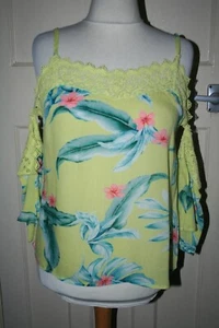 SIZE 16 LIME FLORAL TOP WITH OFF THE SHOULDER SLEEVES - Picture 1 of 6
