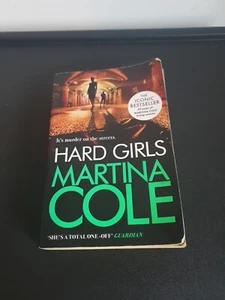 Hard Girls: An unputdownable serial killer thriller by Martina Cole (Paperback, - Bild 1 von 6