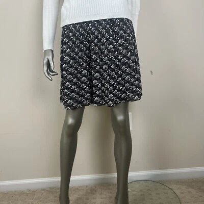 Italian Made S Silky Pleated Lightweight Fall  Skirt Black gray & White W 26” - Image 1 of 4