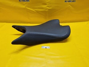 TRIUMPH STREET TRIPLE 765RS 2024 - Sedile conducente Seat T2310816 - Foto 1 di 23