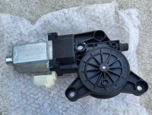 Dorman Front Left Power Window Motor for 2008-2016 Chrysler Town & Country 2 Pin - Picture 1 of 4