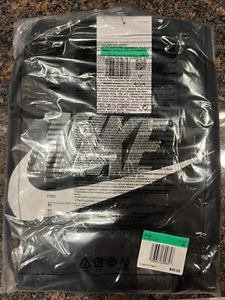BOYS NIKE SPORTSWEAR CLUB FLEECE PULLOVER HOODIE_BLACK/LT SMOKE GREY XL - Picture 1 of 1