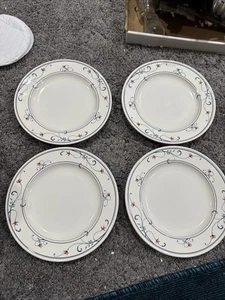 Platos de ensalada Mikasa Intaglio Annette 9" (juego de 4) en muy buena condición. Cac20 - Imagen 1 de 3