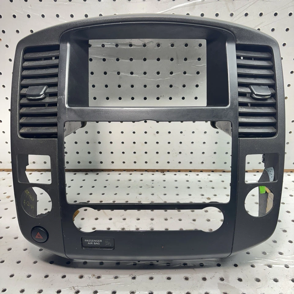 08-12 Nissan Pathfinder tablero central radio calor aire acondicionado ventilación bisel moldura OEM defectuoso Foto 1 de 4