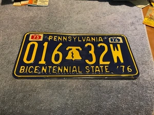 Pennsylvania License Plate Bicentennial State 1976 w/ 1975 & 76 Sticker 016-32W - Picture 1 of 1