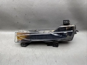 2017-2023 TESLA MODEL 3 / Y FOG LIGHT DRL DRIVER SIDE LED OEM 107738900F - Picture 1 of 13