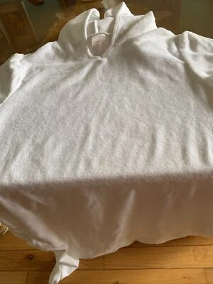 Xhilaration White Beach/Swim Target Coverup Girl’s Size XL, 14/16 - Image 1 of 4