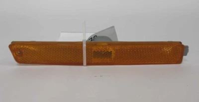 1996-99 Saturn S Series RH Side Marker (bumper Mounted) 16521468 - Image 1 of 4