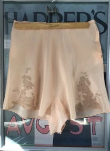 1930's silk and Lace tap pants - Small Medium 29” waist - Picture 1 of 9