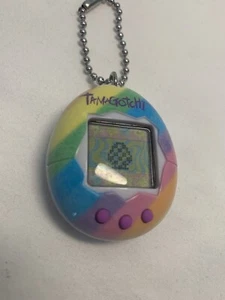 Tamagotchi*2017*Rainbow Candy Swirl*Animale domestico realtà virtuale*TESTATO* - Foto 1 di 7