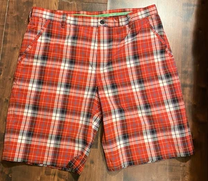 Izod Shorts Herren Größe 38 rot kariert Flatfront Golfshorts TOP Zustand - Bild 1 von 7