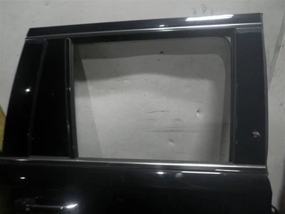 Conjunto de puerta trasera derecha GMC Yukon Denali 2015-2017 sin vidrio solar negro 2026 Foto 1 de 4