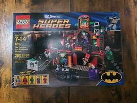LEGO DC Comics Super Heroes: The Dynamic Duo Funhouse Escape (6857)