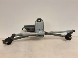 KIA SPORTAGE MK3 WINDSCREEN WIPER MOTOR & MECHANISM - Picture 1 of 2