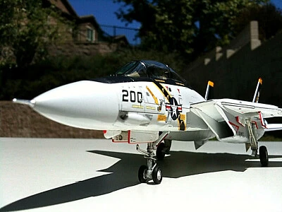 Calibre Wings F-14A Tomcat USN FV-84 Jolly Rogers, AJ200, USS Nimitz, 1977 1:72 - Image 1 of 4
