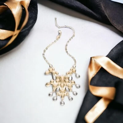 Collar Babero Chico’s Mezcla Metal Brillante Dorado y Plata 16” Longitud 4” Extensor Foto 1 de 4