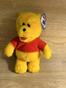 Juguete de peluche Winnie The Pooh Liberty 1998 de colección 8 1/2"" - Imagen 1 de 7
