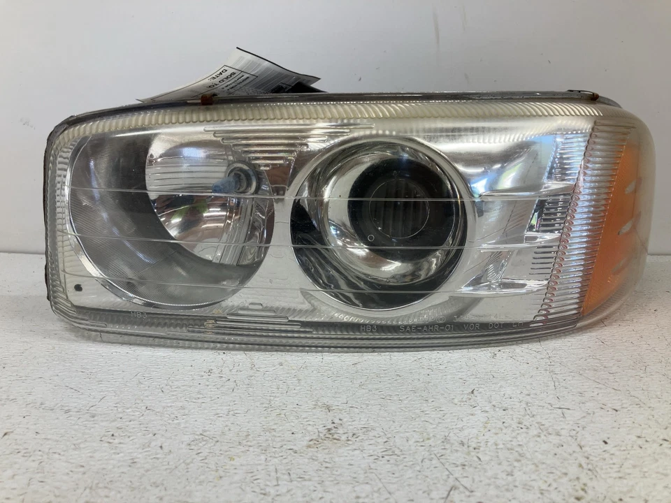 Headlamp Assembly 04 SIERRA DENALI Drivers side - Image 1 of 4
