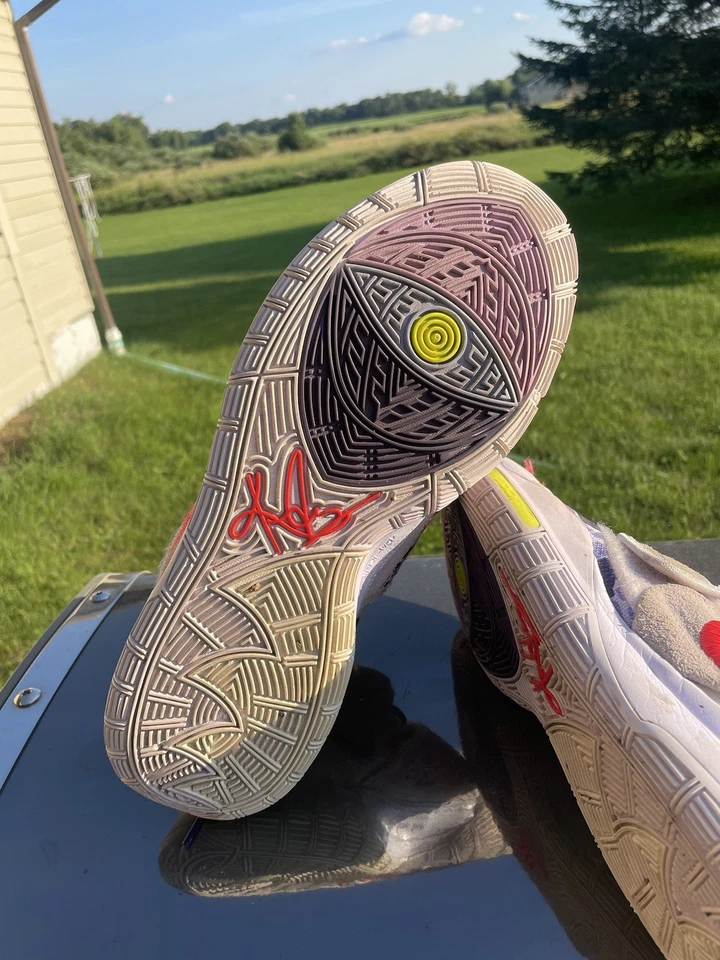 Nike Kyrie 6 Asia Irving’s  - Image 1 of 4